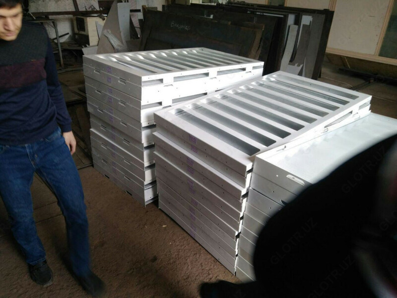 Himoya to‘ri bilan ventilyatsiya panjaralari