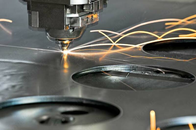 Metallni lazer yordamida kesish bo‘yicha xizmat ko‘rsatamiz