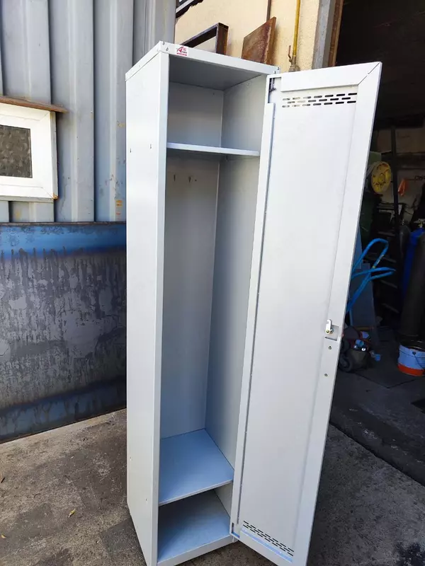 Bir qavatli metall shkaf