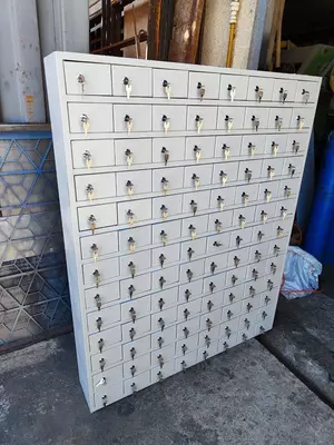 uyali telefonlar uchun shkaf