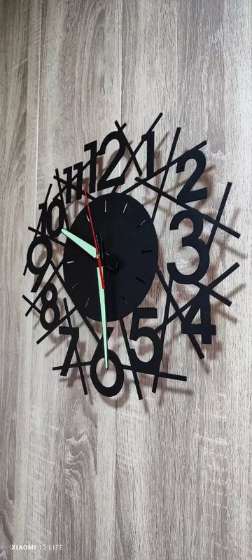 Devor soati loft.Metall.