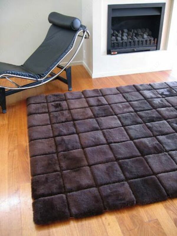 Mo‘yli pollik buyumlarini kimyoviy tozalash xizmati.