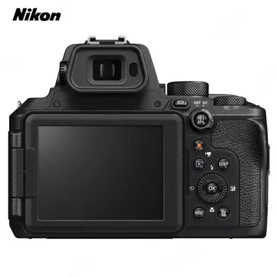 Фотоаппарат Nikon CoolPix P950 16mp 83x Zoom Full HD Wi-Fi