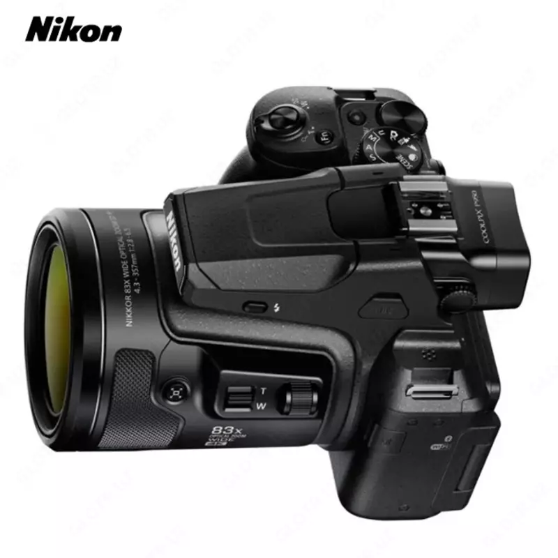 Фотоаппарат Nikon CoolPix P950 16mp 83x Zoom Full HD Wi-Fi