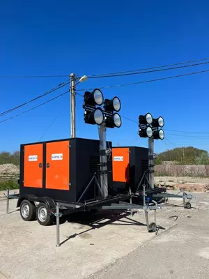 Tirkamadagi generatorli "Argus-Light" yoritish ustuni (APS-Light 9m (l) - 4 × 300 (s) - 6 kVt (gdv) - dona)