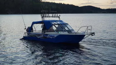 Alyuminiy qayiq "Berkut" L-Fisher, uzunligi 5.65 m