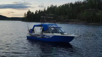 Alyuminiy qayiq "Berkut" L-Fisher, uzunligi 5.65 m