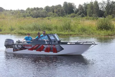 Алюминиевая лодка "Berkut" L-Arctica, длина 5.5 м