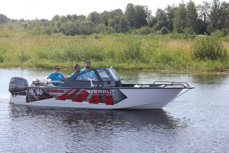 Алюминиевая лодка "Berkut" L-Arctica, длина 5.5 м