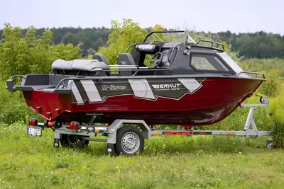 Алюминиевая лодка "Berkut" M-HT, длина 5 м