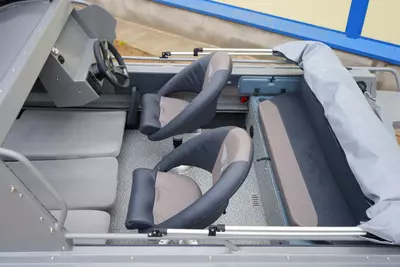 Алюминиевая лодка "Berkut" M-HT, длина 5 м