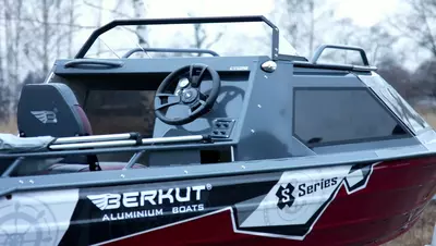 Алюминиевая лодка "Berkut" S-HT (Hard Top) длина 4.7 м