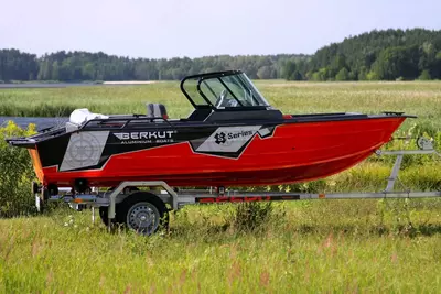 Алюминиевая лодка "Berkut" S-Fisher, длина 4.7 м