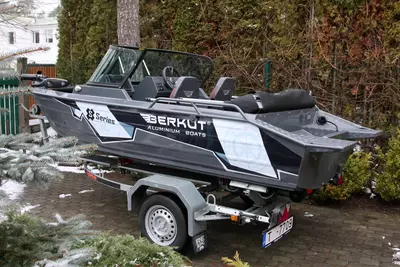 Алюминиевая лодка "Berkut" S-Fisher, длина 4.7 м