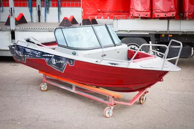Алюминиевая лодка "Berkut" S-DC, длина 4.7 м