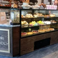 " NEW SFM-METALL GROUP " - Витрина для десертов