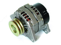 KAMAZ-740 dvigatelli KAMAZ generatori. (28V  60A) (ikki simli kasnak) (BATE  Belarusiya)