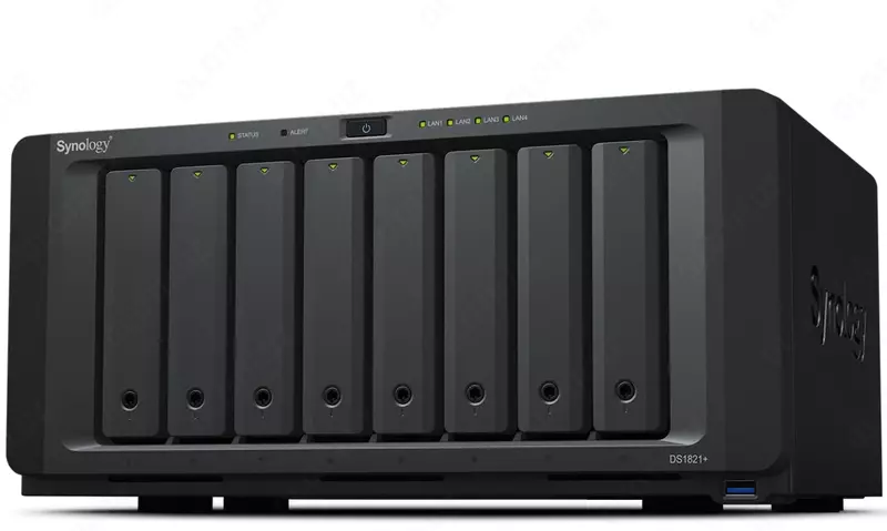 Synology DiskStation DS1821+ NAS Server