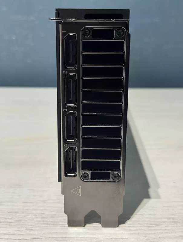  Видеокарта NVIDIA RTX Pro 5000 Blackwell 48GB Только в розницу