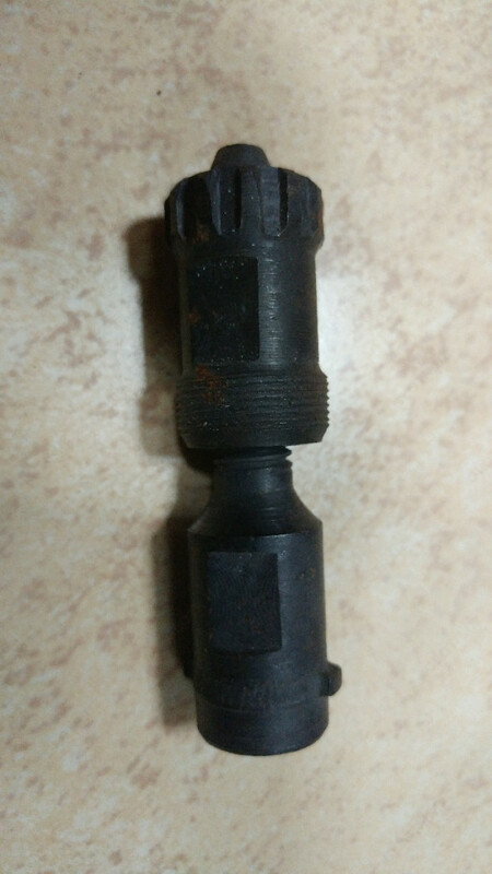 Kassetalar va aravachalar uchun kalit.