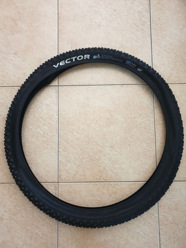 Shinalar VECTOR 27.5 X 2.35.