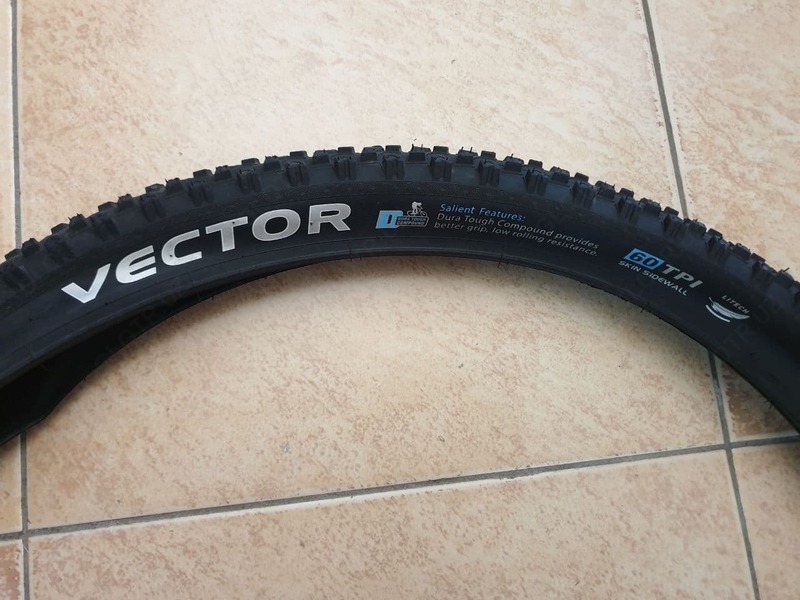 Shinalar VECTOR 27.5 X 2.35.