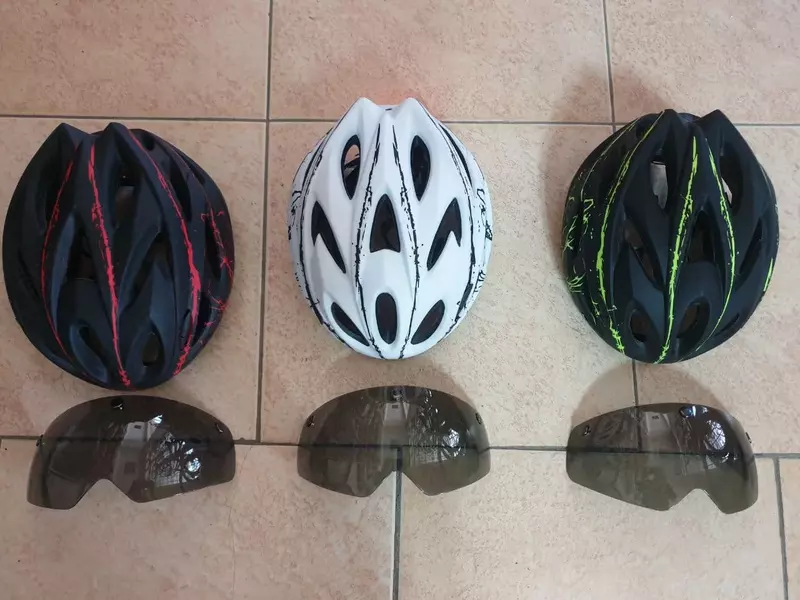 Велосипедные шлема.