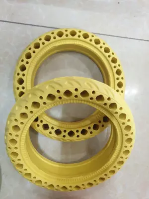 Покрышка на самокат 8 1/2x2 бескамерная.