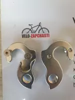 Ramkadagi xo'rozlar. (Ridli)