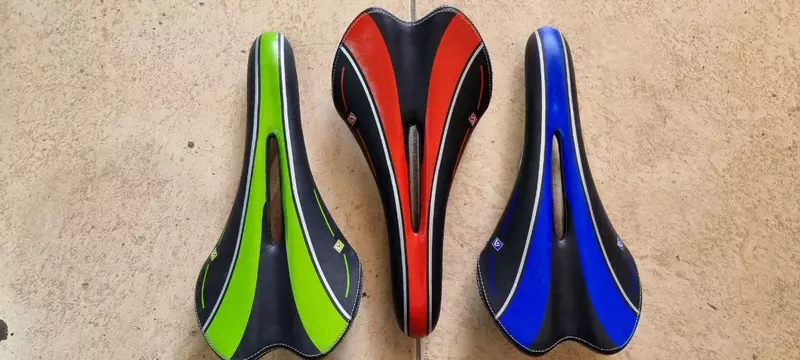 O'tirgan sport VICNIE.