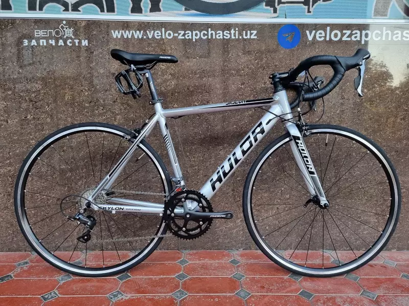 Шоссейный велосипед HULDA 28.