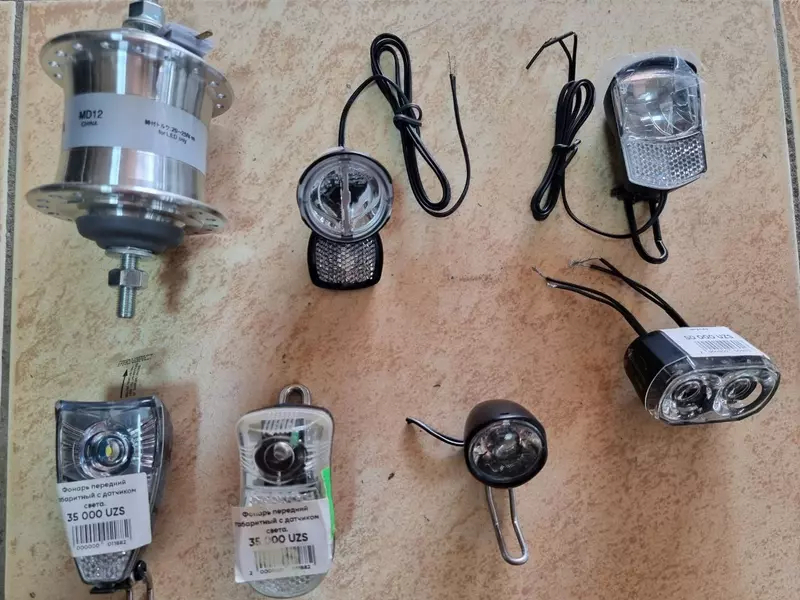 Генератор втулки и фары для втулок и генераторов.