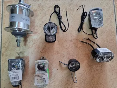 Генератор втулки и фары для втулок и генераторов.