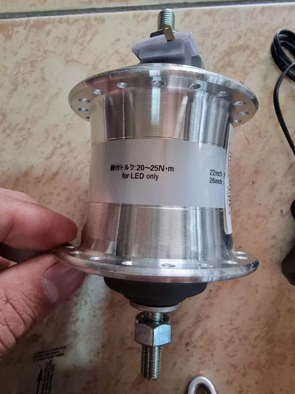 Генератор втулки и фары для втулок и генераторов.