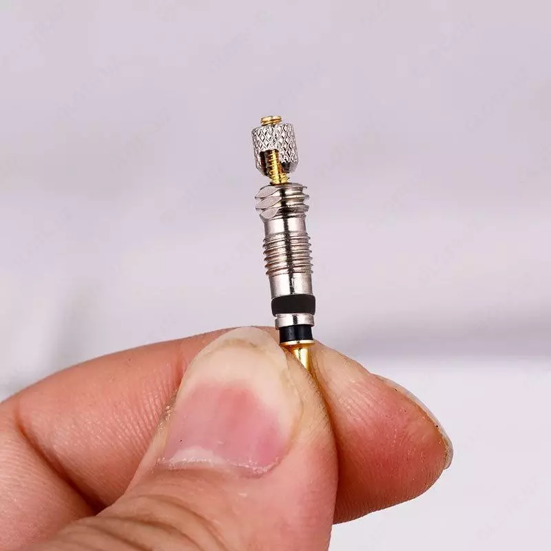 Велосипедный ниппель (Presta).