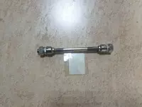 Ось передняя тонкая на болтах