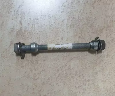 Ось передняя толстая на болтах