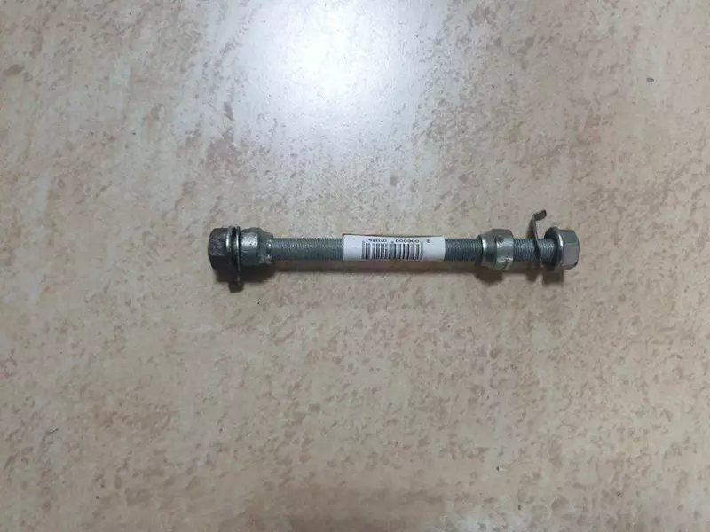 Boltlarda oldingi aks qalin