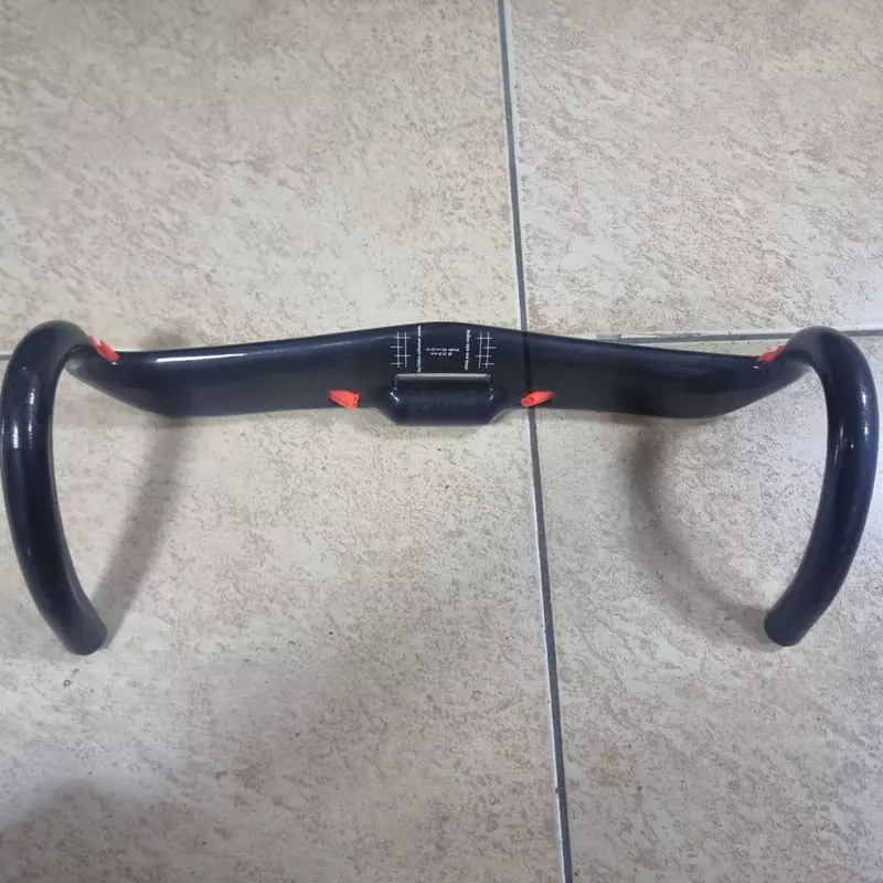 Руль шоссейны карбон 420mm толщина руля 31.8mm.