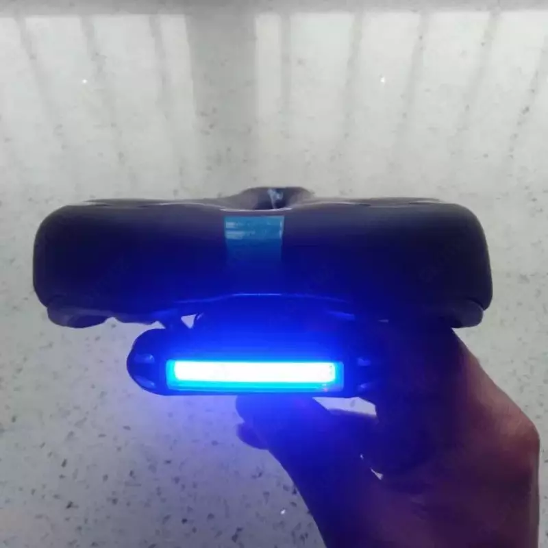 Сидение для велосипеда с мощным USB фонарем.