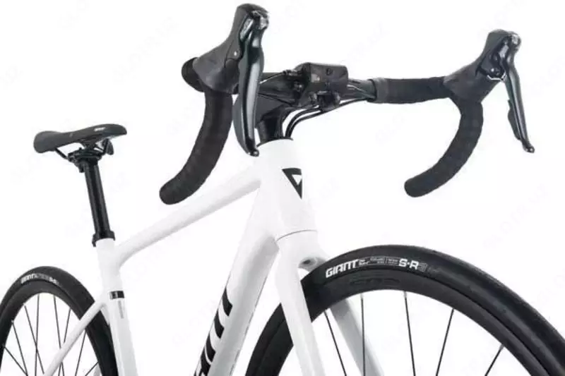 Шоссейный велосипед GIANT SCR