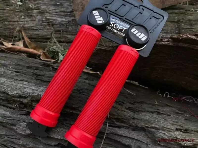 Грипсы Odi для BMX и MTB.