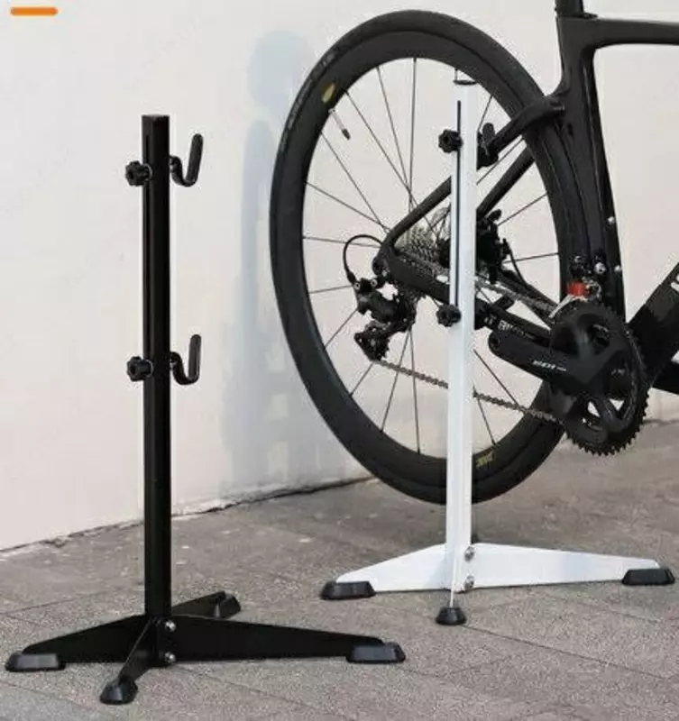 Стойка для хранения и обслуживания велосипеда.