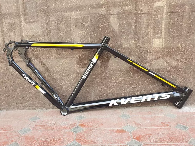 Велосипедная рама KVENTS черная/салатовая 27.5