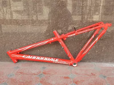 Велосипедная рама CANNONDALE черная/красная 26