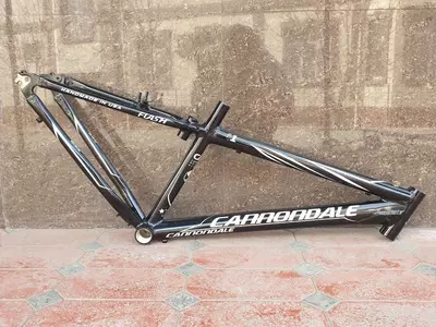 Велосипедная рама CANNONDALE черная/красная 26