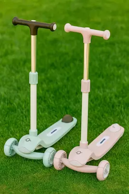 Детские самокаты разные модели.