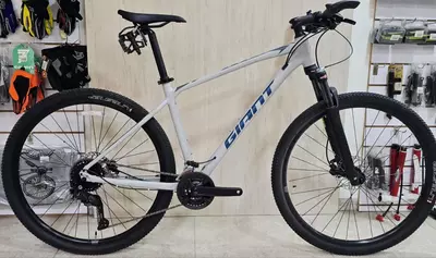 Велосипед GIANT ATX 830 29