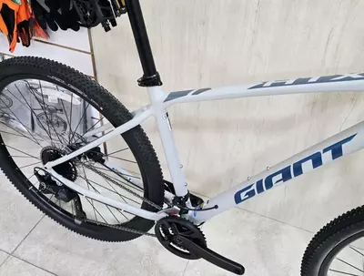 Велосипед GIANT ATX 830 29
