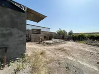 Срочно сдается в аренду территория 1200м2 в Ташкенте Бектемирский р-н. Продажа и аренда коммерческой недвижимости